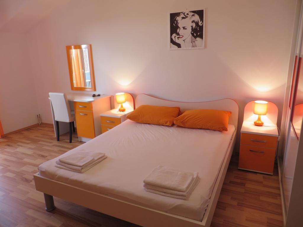 Apartments Petar Hvar Town Bilik gambar